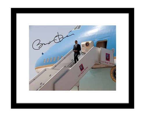 Impresión fotográfica firmada por Barack Obama 8x10 Air Force One presidente avión autógrafo - Imagen 1 de 2
