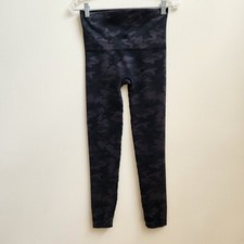 SPANX Shaping Leggings Womens Size Large Gray Camo Activewear Stretch Leggings