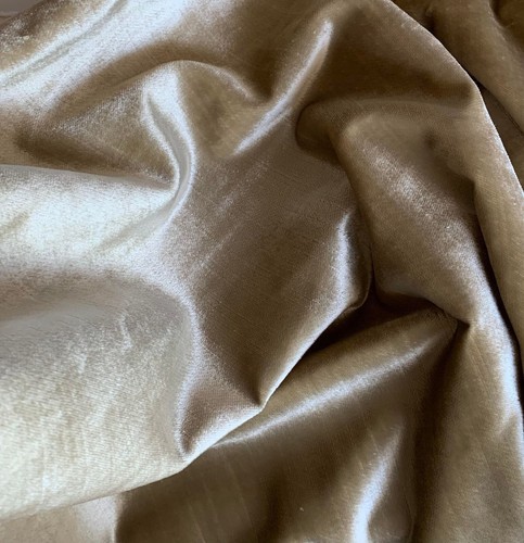 Cream - Upholstery Weight Long Pile Velvet Fabric Faux Fur - Picture 5 of 5