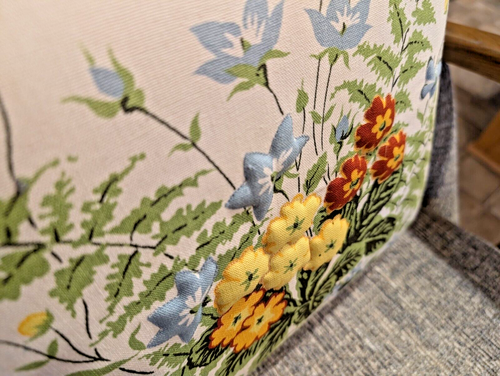 Vintage Retro 3D Flower Power Floral Puffy Pillow Flowers Butterflies 15" x 12" - Picture 6 of 7