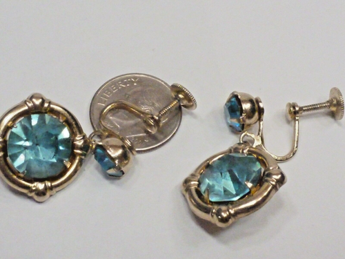 (B7) Coro Blue Faceted Blue Crystal and Gold-tone Screw back Earrings - Picture 5 of 5