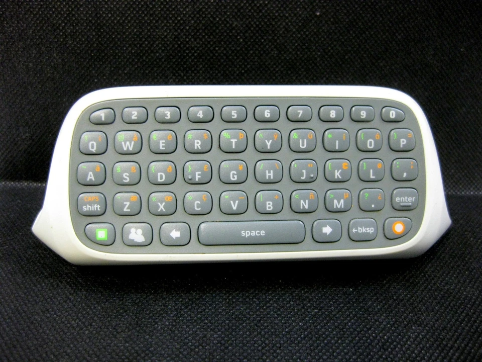 Microsoft Xbox 360 White Chatpad X814365-001 - Image 3 of 4