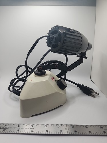 Leica 13410311 Dimmable Microscope illuminator. Made in USA. - Picture 6 of 6