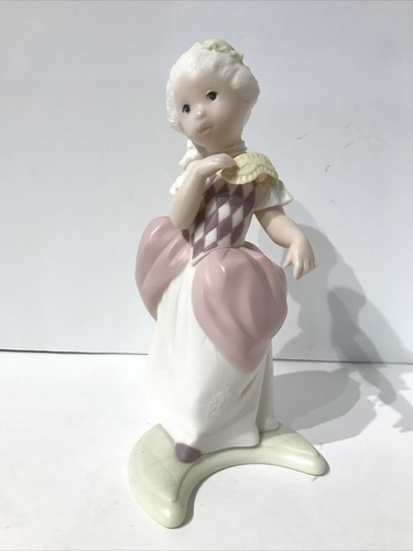 Golden Memories by Lladro Daisa Masquerade Ball Girl Figurine 1993 RARE
