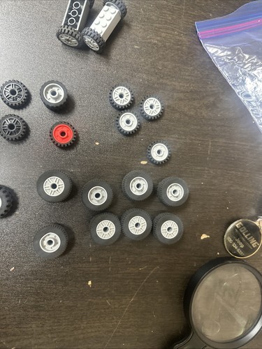 LEGO LOT OF 21 WHEELS AND TIRES 30.4 X 14 AND 7 LOOSE PIECES BRICKS ASSORTED - Bild 2 von 17