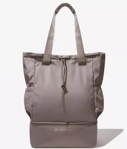 Beyond Yoga Convertible Gym Bag adjustable Bucket Birch - 第 1/10 張圖片