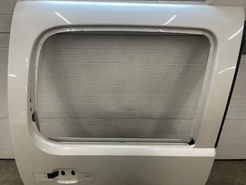 右握后门外壳乘客侧珍珠白色 2007-2014 吉姆西育空 XL Denali — 第 2/4 张图片