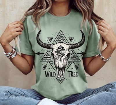 Wild & Free Boho Longhorn Skull Graphic Tee, NWT, Size L, Western, Aztec Shirt