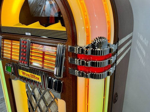 Jukebox Wurlitzer 1015 OMT One More Time Jukebox Wurlitzer 1015 One More Ti... - Foto 7 di 11
