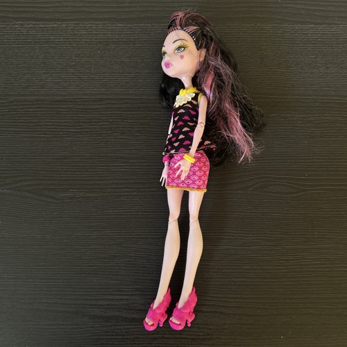 Monster High Draculaura Beast Bites Café Playset Doll Creepateria - Picture 5 of 5