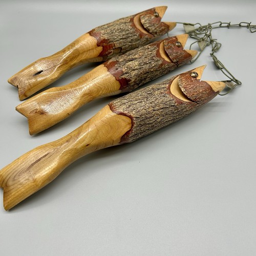 3 große Vintage handgeschnitzte Holz primitive Volkskunst Baumstamm Fische auf Stringer je 12 Zoll - Bild 15 von 19