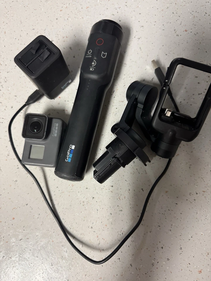 GoPro Hero 5 Black Action Camera with Gimble and Accessories Bundle+ 2 batteries - Image 2 of 4
