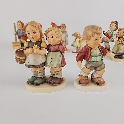 🚨 Lot 17 Goebel Hummel Figurines Germany Boys Girls Vintage #455, 257, 2036 ++ - Picture 11 of 21