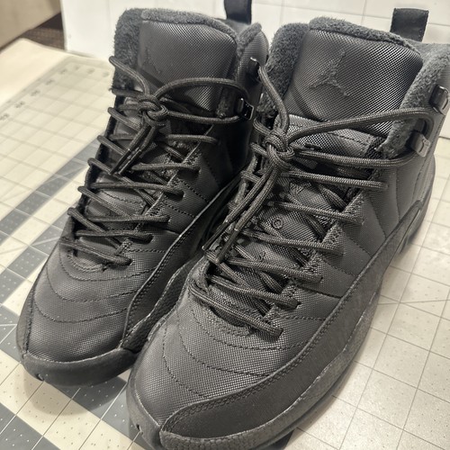 NIKE AIR JORDAN 12 WINTERIZED GS BQ6852-001 "TRIPLE BLACK" SIZE 7Y boys/WMS 8.5 - Imagen 22 de 22