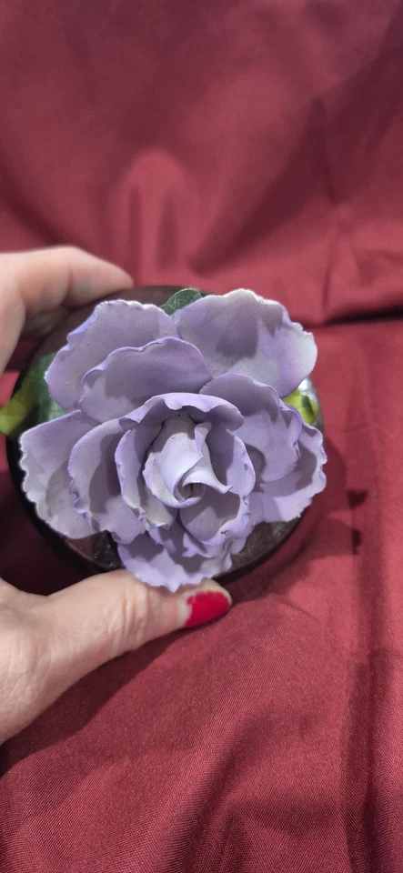 Base de madera de cerezo rosa violeta individual 3x4" floral decoración del hogar estante sentado usado en excelente estado Foto 2 de 4