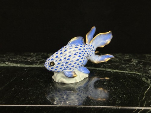 NUEVO Herend Hungría Red Azul Real 24K Porcelana Fantail Goldfish Estatuilla - Imagen 5 de 13