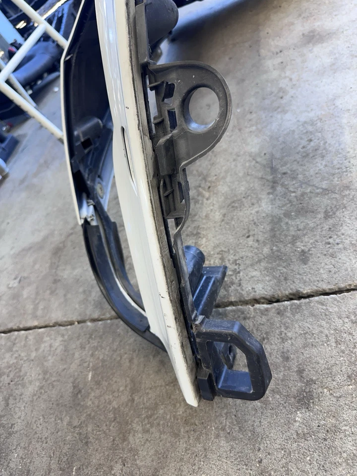 07-13 BMW E70 X5 Front Left Driver Side Fender Cover Panel White OEM✅ - Image 3 of 4