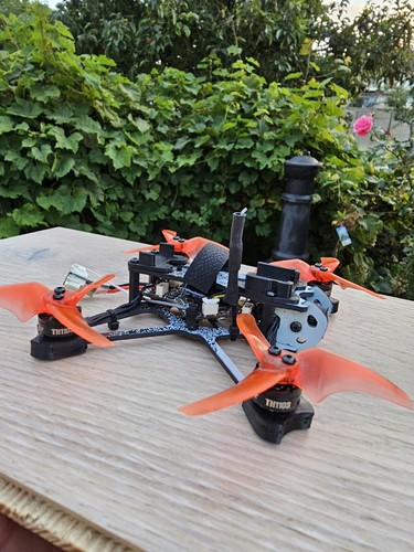 Soporte de batería Emax Tinyhawk 2 Freestyle + almohadillas de aterrizaje NEGRO - Imagen 2 de 3