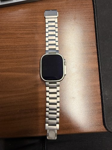 Apple Watch Ultra 49mm Titanium, UNLOCKED