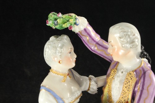 Antique Royal Vienna 19th Century 6⅛" Porcelain Courting Figurine w Floral Crown - Picture 6 of 11