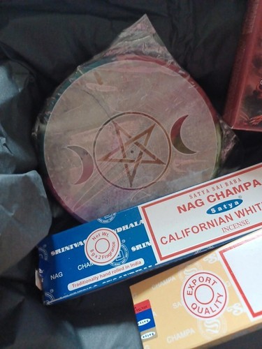 Hand Carved Triple Moon Soapstone Incense Stick Holder Gift set & Satya incense - Picture 4 of 6