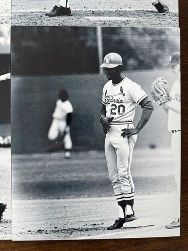 Lot of (4) LOU BROCK St. Louis Cardinals Baseball Hall of Famer 8x10 Photos - Picture 5 of 5
