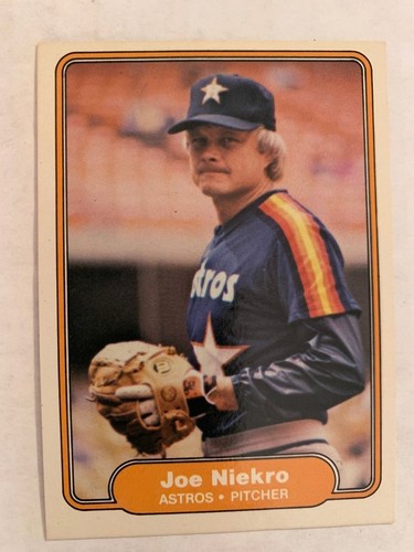 Vintage 1982 Fleer Baseball Cards Each Sold Separately - Picture 27 of 52