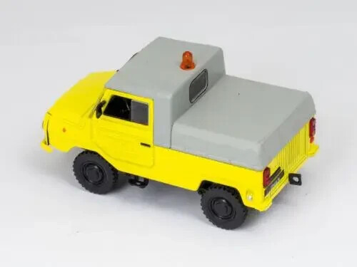 LuAZ-2403 Container Truck 1979 Year 1/43 Scale Collectible Diecast Model Car - Picture 3 of 6