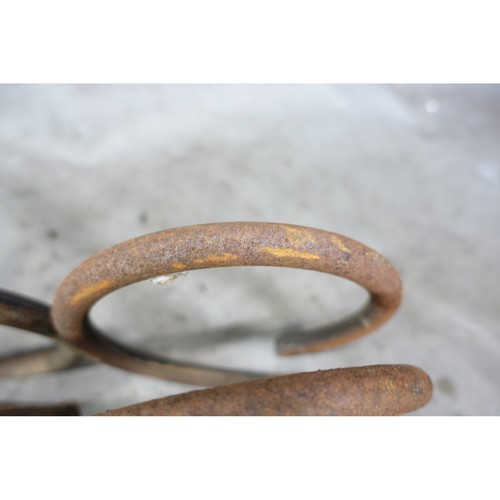 1978-1979 BMW E23 733i 7-Series Front Factory Coil Springs Pair OEM - Picture 2 of 4