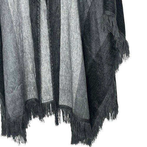 Handmade by Kichwa Indigenous Daky Native Poncho Ecuador Alpaca Hooded Fringe - Picture 4 of 10