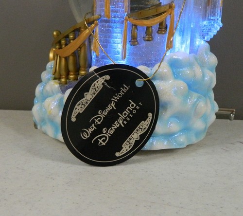 Disney WDW Resorts Globo de Nieve Castillo Campana Iluminado Movimiento Musical con Caja - Imagen 7 de 15