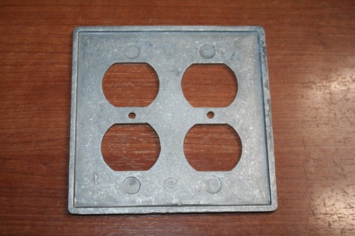 Red Dot 2CDR Druckguss Steckdosenabdeckung Duplex - Bild 3 von 3