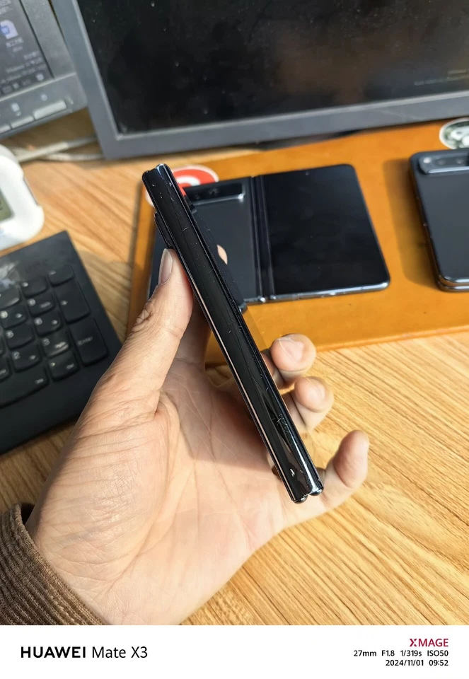 Google Pixel Fold 12+256GB Unlocked Phone - Image 4 of 4