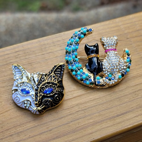 Two Cat Brooch Pin Vintage Inspired Blue White Black Gold Whimsical