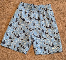 NWOT NIKE Boys Shorts Size Medium Swim Shorts