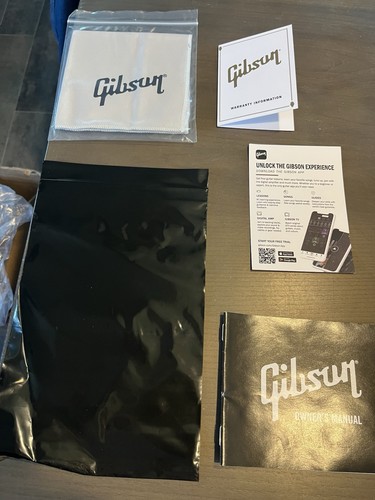 Gibson Blank Warranty & Checklist Manual Cloth Case Candy