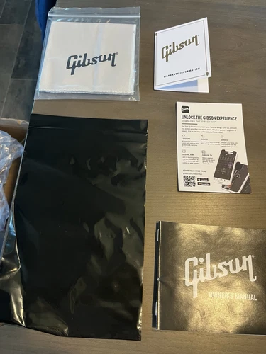 Gibson Blank Warranty & Checklist Manual Cloth Case Candy