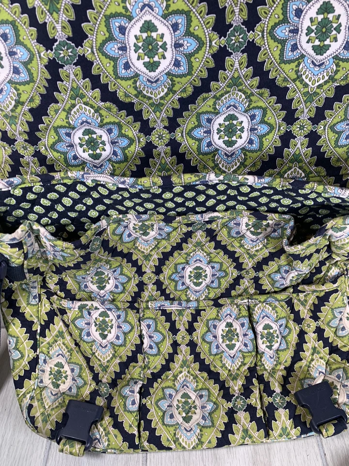 VERA BRADLEY Quilted Messenger Diaper Overnight Bag Shoulder Strap Cambridge - Image 4 of 4