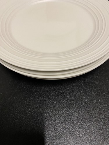 EXCELLENT Set of 4 FOUR Mikasa Swirl White Stoneware DJ100 11.25" Dinner Plates - Picture 3 of 5