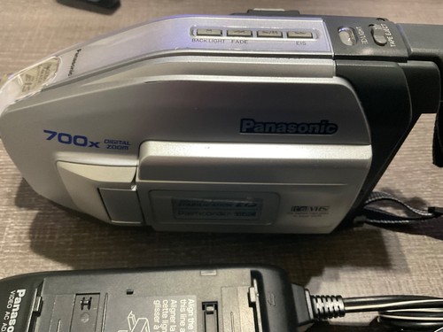 Panasonic PV-L353D L353 Palmcorder VHS-C Video Camcorder w/ Charger - WORKS! - Picture 4 of 12