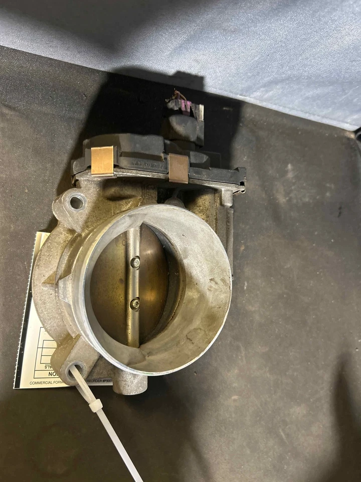 Fits 2007-2008 GMC Yukon Throttle Body OEM:12580760 - Image 2 of 4