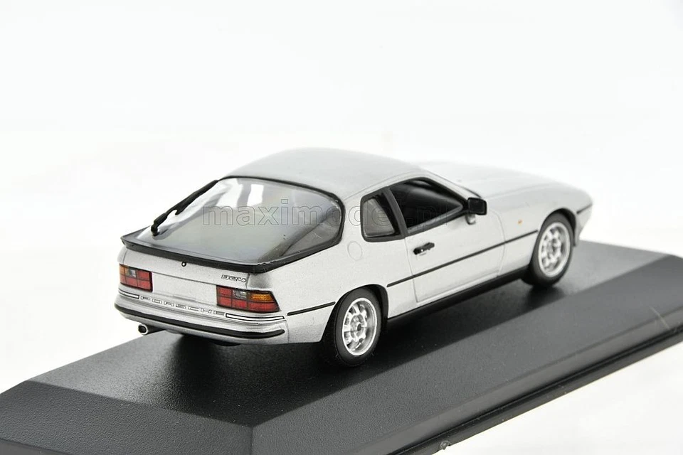 PORSCHE 924 silver 1984 1/43 MINICHAMPS 400062121 - Photo 3/4