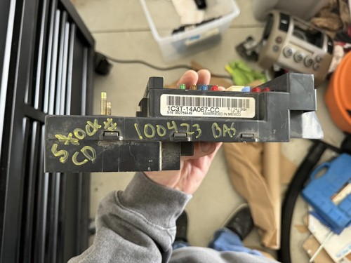 2001-2002 Ford F250 F350 Interior Fuse Relay Junction Box 1C3T-14A067-CC - Picture 6 of 9