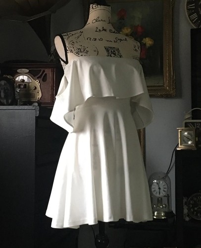 Vintage Style White Windsor Ruffled sun dress off shoulder shirt sleeve stretch