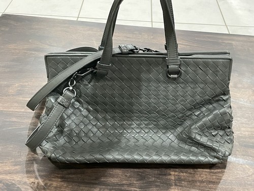 Bottega Veneta Intrecciato Nappa Gray Medium Double Zip Messenger Bag Purse (A5) - Picture 5 of 12