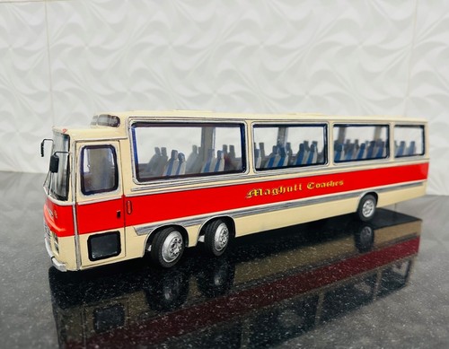 1:32 Scale Bedford Val 100% Handmade Diorama Model Bus - Picture 2 of 12