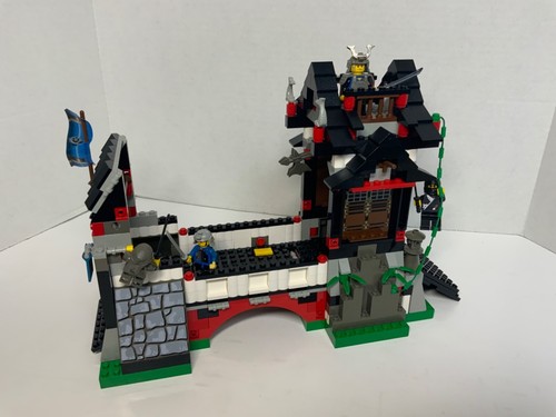 LEGO System Stone Tower Bridge - 6089 - 100% Complete w/Figs & Instruction Book! - Picture 4 of 18