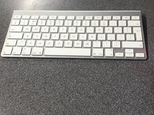 Apple A1314 (MC184LL/A) Wireless Keyboard - Silver
