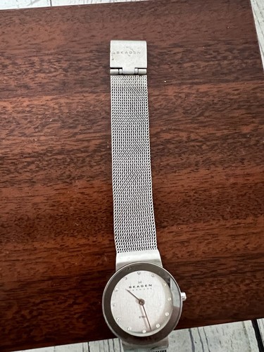 SKAGEN DENMARK 358SSSD STEEL SWAROVSKI CRYSTAL SILVERTONE MESH BAND LADIES WATCH - Picture 4 of 10
