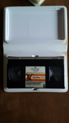 Disney The Shaggy Dog VHS 1st Edition White Clamshell Fred MacMurray Tommy Kirk - Picture 4 of 4